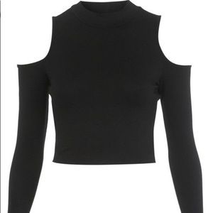 Cute Black long sleeve crop top - no shoulders !